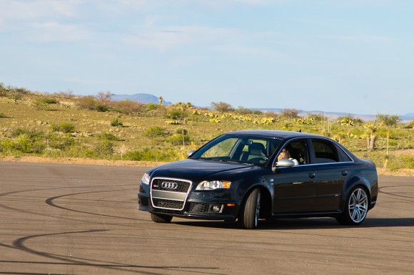 Audi-Inde-77-RS4-Drifting-Sideways