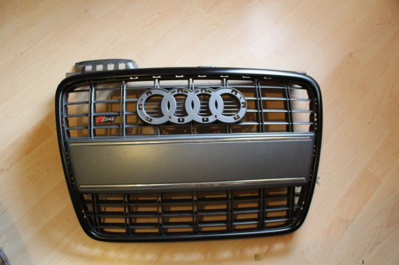 IMG_1348 Black Audi A4 Grill