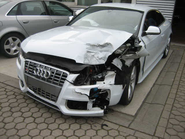 Incredible Audi Crash Pictures