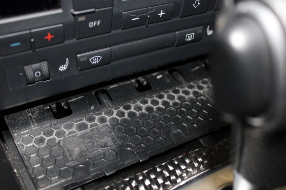 B6/B7 Trim Removal Guide - Front Ashtray