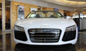 Checking out the 2014 Audi R8